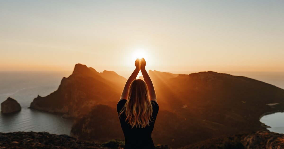 How Mindfulness Differs Across Cultures East vs West